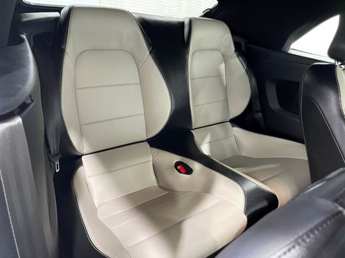 Used 2018 Ford Mustang GT Premium RWD image 30