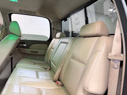 Used 2009 GMC Sierra 2500 SLT w/ SLT Convenience Package AWD/4WD image 21