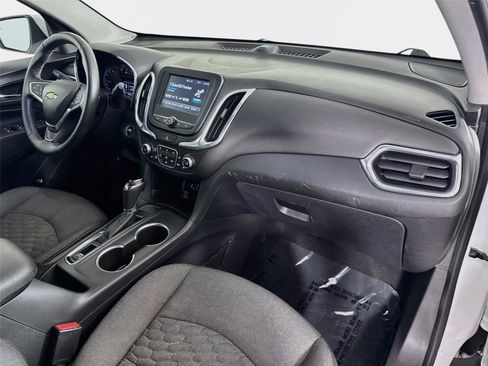 Used 2018 Chevrolet Equinox LT FWD image 28