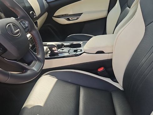 Used 2024 Lexus NX 250 FWD image 2