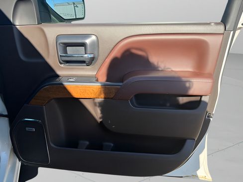 Used 2014 Chevrolet Silverado 1500 High Country w/ High Country Premium Package AWD/4WD image 9
