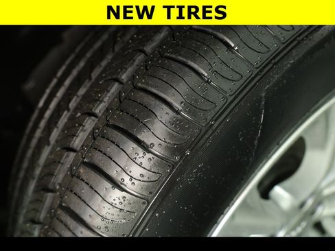 Used 2022 Jeep Cherokee Latitude Lux w/ Sun & Sound Group image 6