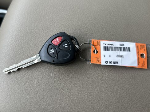 Used 2014 Toyota 4Runner SR5 RWD image 36