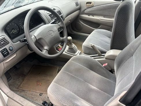 Used 2001 Toyota Corolla CE image 5