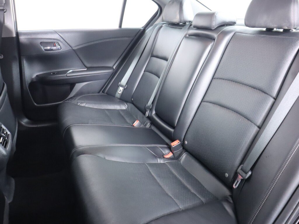 Used 2016 Honda Accord EX-L image 33