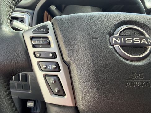 Used 2023 Nissan Titan SV w/ SV Convenience Package AWD/4WD image 26