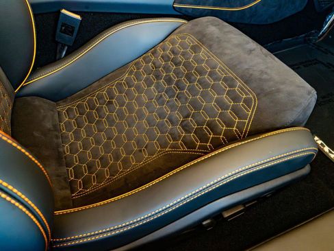 Used 2023 Lamborghini Huracan EVO RWD image 69