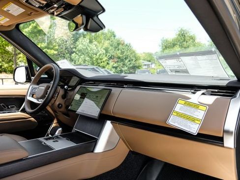 New 2026 Land Rover Range Rover SE AWD/4WD image 15