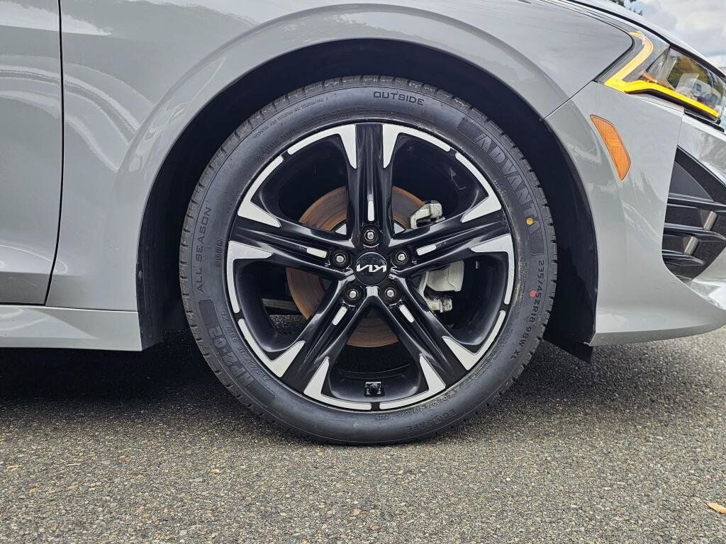 Used 2023 Kia K5 GT-Line w/ GT-Line Premium Package FWD image 9