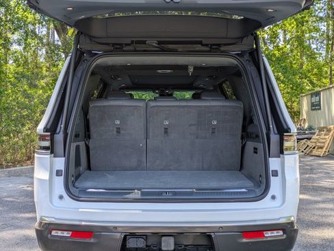 Used 2022 Jeep Grand Wagoneer Series II w/ Premium Group II image 6