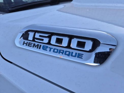 Used 2024 RAM 1500 Laramie image 16