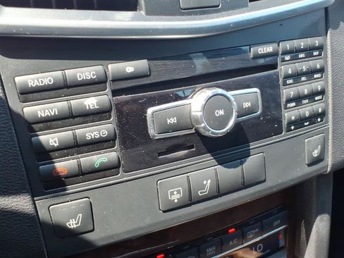 Used 2013 Mercedes-Benz E 350 4MATIC Sedan image 20