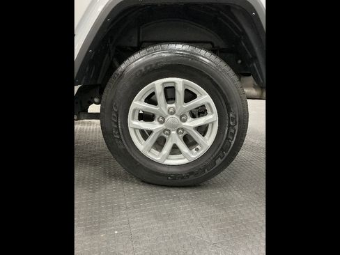 Used 2023 Jeep Gladiator Sport AWD/4WD image 27