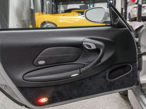 Used 2005 Porsche 911 GT3 image 34