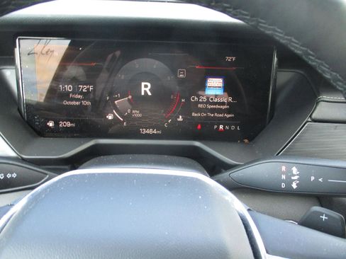 Used 2025 GMC Acadia Elevation image 20