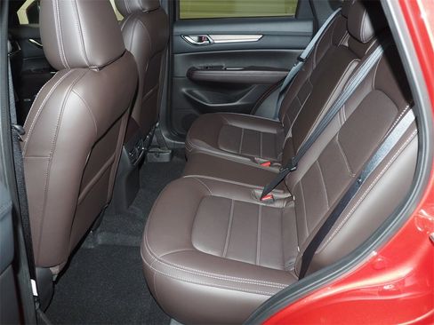 New 2025 MAZDA CX-5 Signature image 4