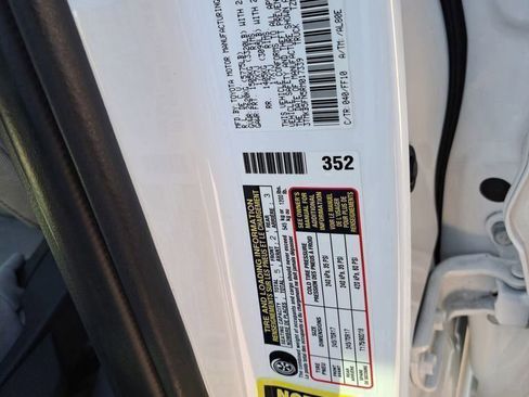 Certified 2024 Toyota Tacoma SR5 image 28