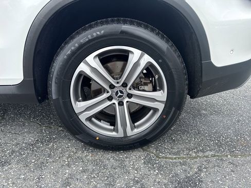 Used 2021 Mercedes-Benz GLC 300 4MATIC image 28