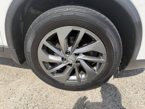 Used 2014 Nissan Rogue SL w/ SL Premium Package image 5