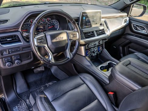 Used 2021 Chevrolet Suburban Z71 AWD/4WD image 14