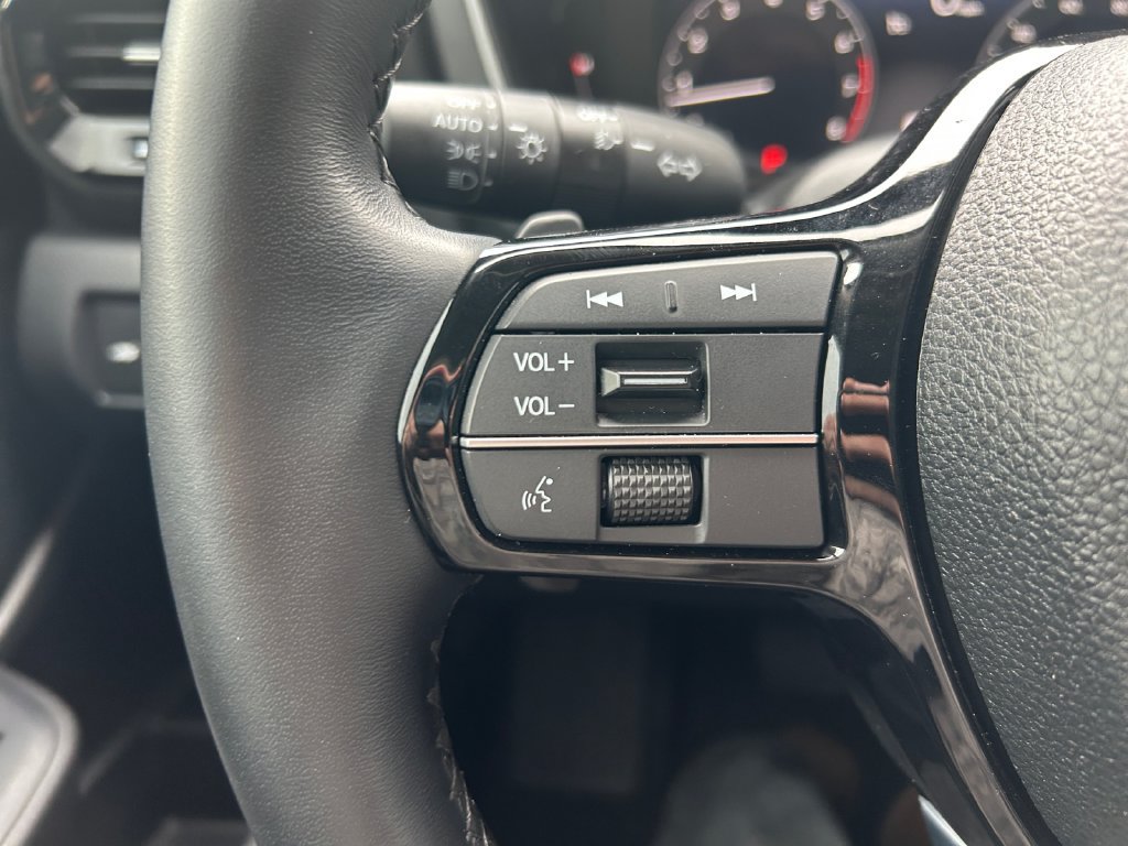 Used 2025 Honda Pilot Elite image 25