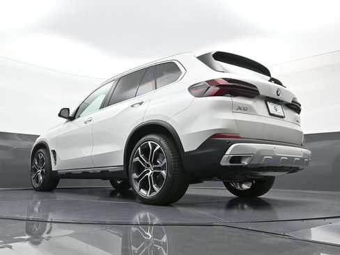 New 2026 BMW X5 xDrive40i w/ Premium Package AWD/4WD image 26
