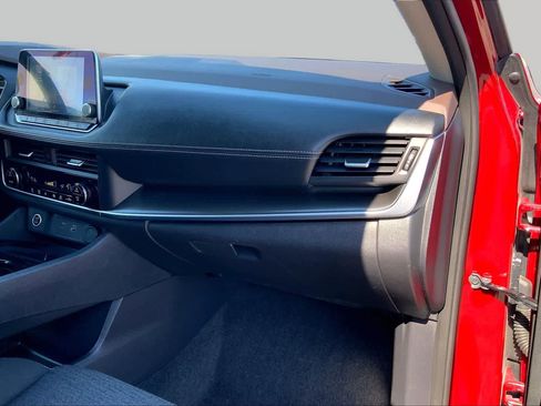 Used 2023 Nissan Rogue SV FWD image 19