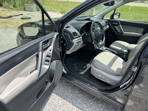 Used 2016 Subaru Forester 2.5i Limited AWD/4WD image 15