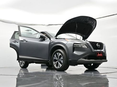 Used 2023 Nissan Rogue SV image 56