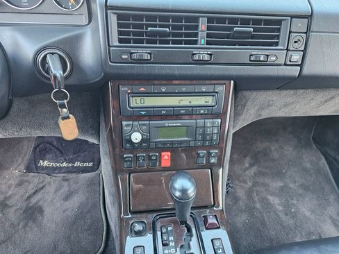 Used 2001 Mercedes-Benz SL 500 image 22