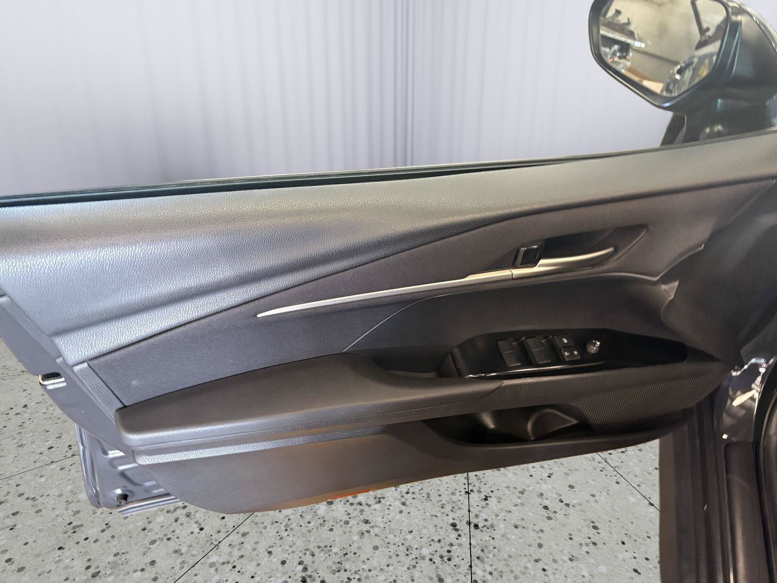 Used 2025 Toyota Camry LE FWD image 17