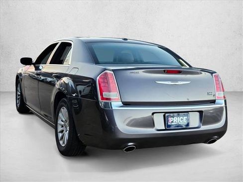 Used 2014 Chrysler 300 image 7