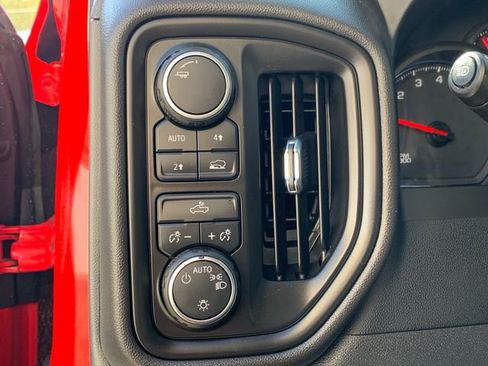 Used 2023 Chevrolet Silverado 1500 Custom image 26