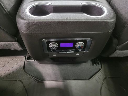 Certified 2023 Chevrolet Suburban Premier image 9