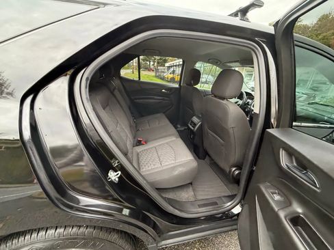 Used 2019 Chevrolet Equinox LT image 16