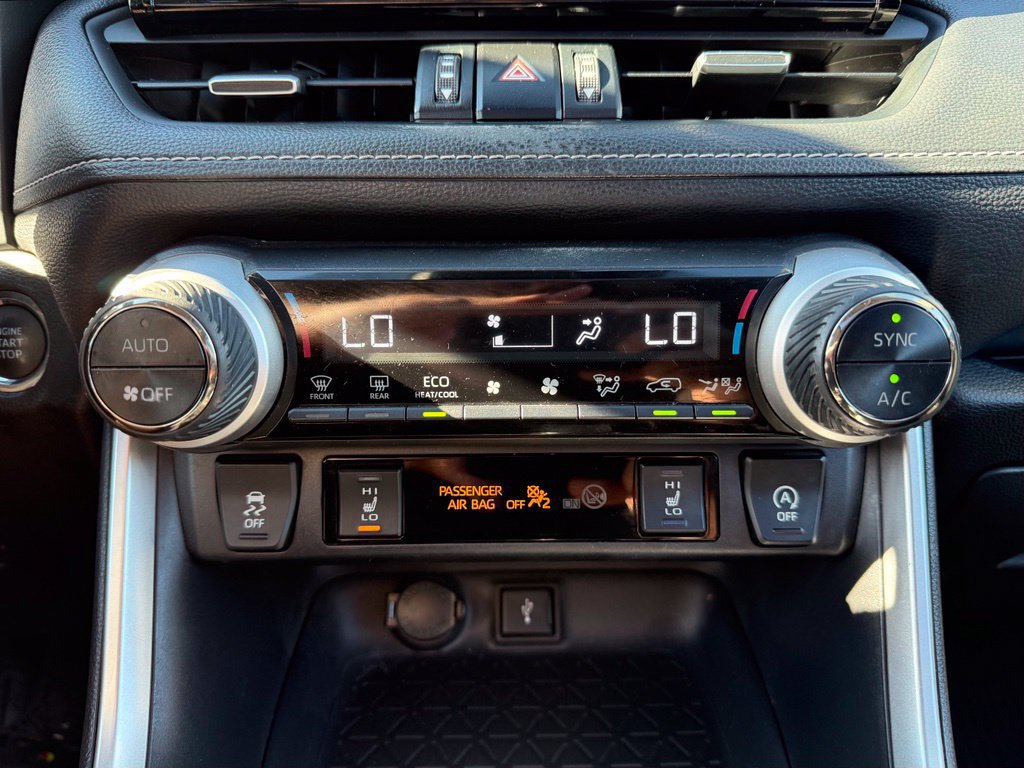 Used 2021 Toyota RAV4 XLE Premium AWD/4WD image 36
