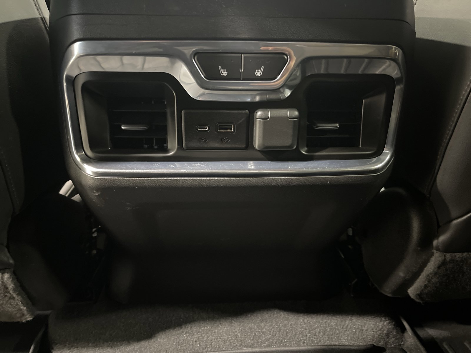 Used 2021 Chevrolet Silverado 1500 High Country w/ Technology Package AWD/4WD image 15