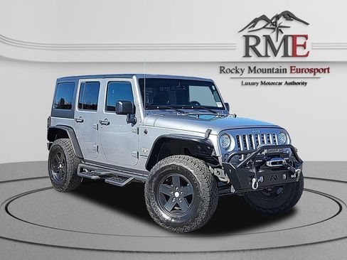 Used 2017 Jeep Wrangler Unlimited Sahara w/ Connectivity Group AWD/4WD image 1