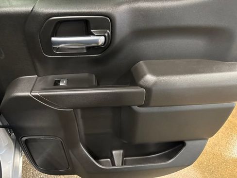 Used 2022 Chevrolet Silverado 1500 LT AWD/4WD image 23