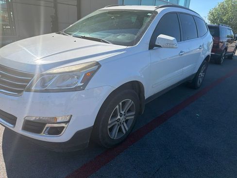 Used 2016 Chevrolet Traverse LT FWD image 4