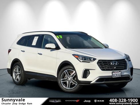 Used 2017 Hyundai Santa Fe SE w/ Cargo Package image 1