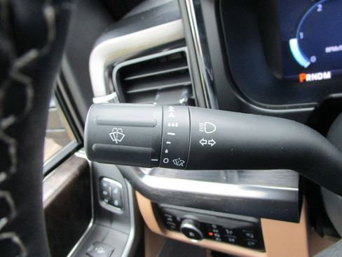 Used 2026 Ford F250 Lariat w/ Chrome Package image 39