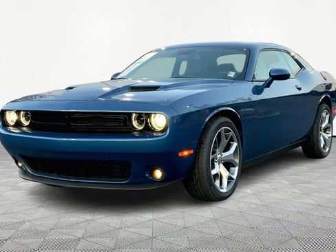 Used 2022 Dodge Challenger SXT w/ Plus Package image 3
