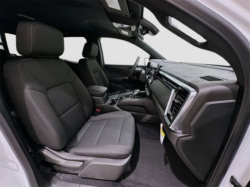 New 2026 GMC Canyon Elevation w/ Convenience Package image 28