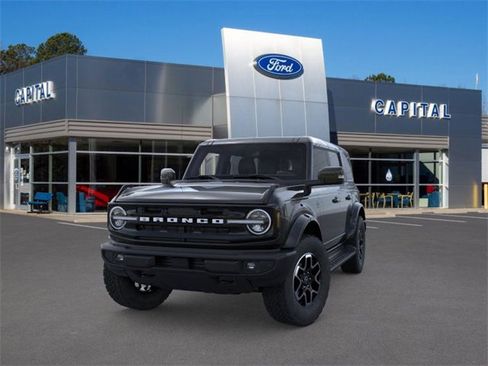 New 2025 Ford Bronco Outer Banks image 2