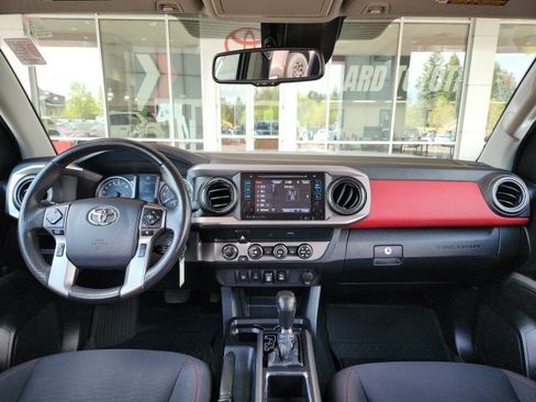 Certified 2019 Toyota Tacoma SR5 AWD/4WD image 20