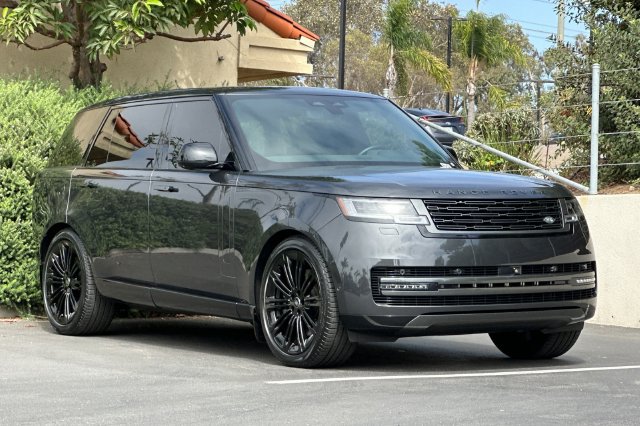 Used 2024 Land Rover Range Rover Long Wheelbase SE AWD/4WD image 7