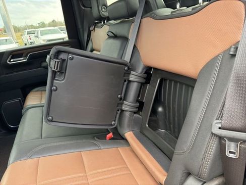 Used 2024 Chevrolet Silverado 2500 High Country w/ Technology Package image 23