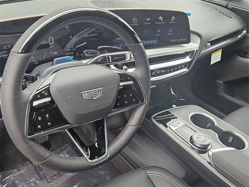 New 2026 Cadillac Lyriq Sport image 15