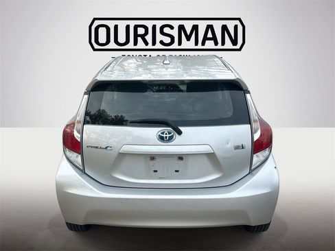 Certified 2016 Toyota Prius C Two image 4